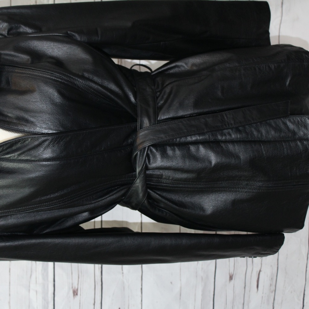 Modern Essentials Leather and Fur Coat Size L - Picture 4 of 8